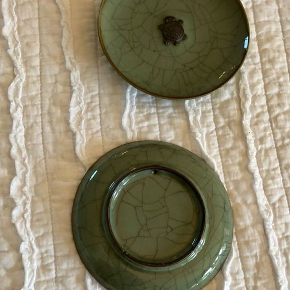 2 1980s Longquan Celadon Wares Sage Green Turtle Motif Art Plates—original VNT - Picture 7 of 16